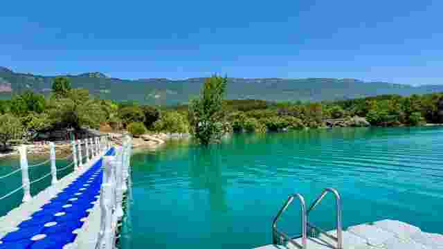 Floating platform. Yesa Reservoir